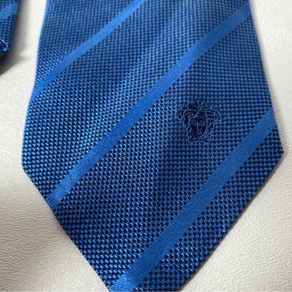 Versace Tie - Picture 7 of 7